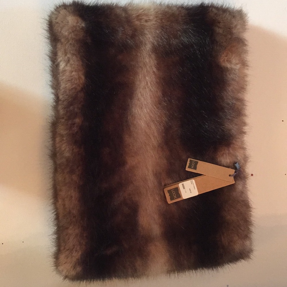 Faux fur heavy SNOOD. hair neck or hands NWT